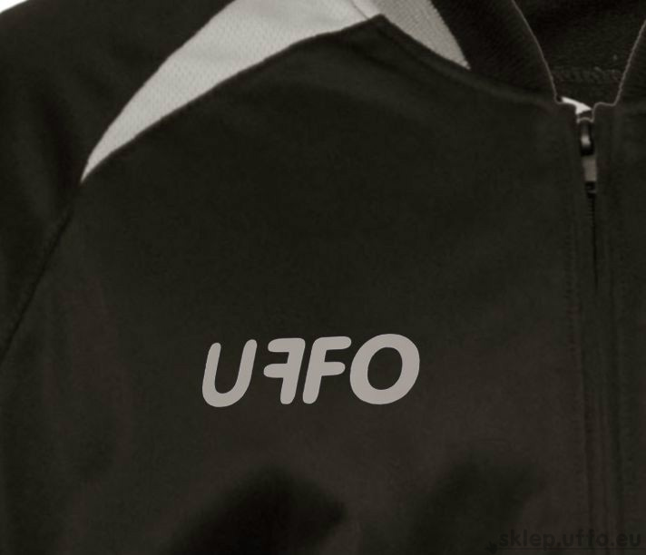 logo UFFO na przodzie